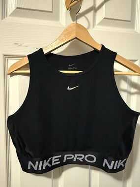 Nike Black Women's Cropped Pro Tank